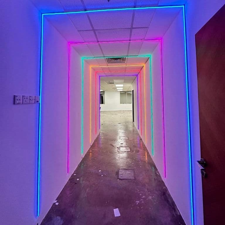 Walk Way Wall Decoration With Light
