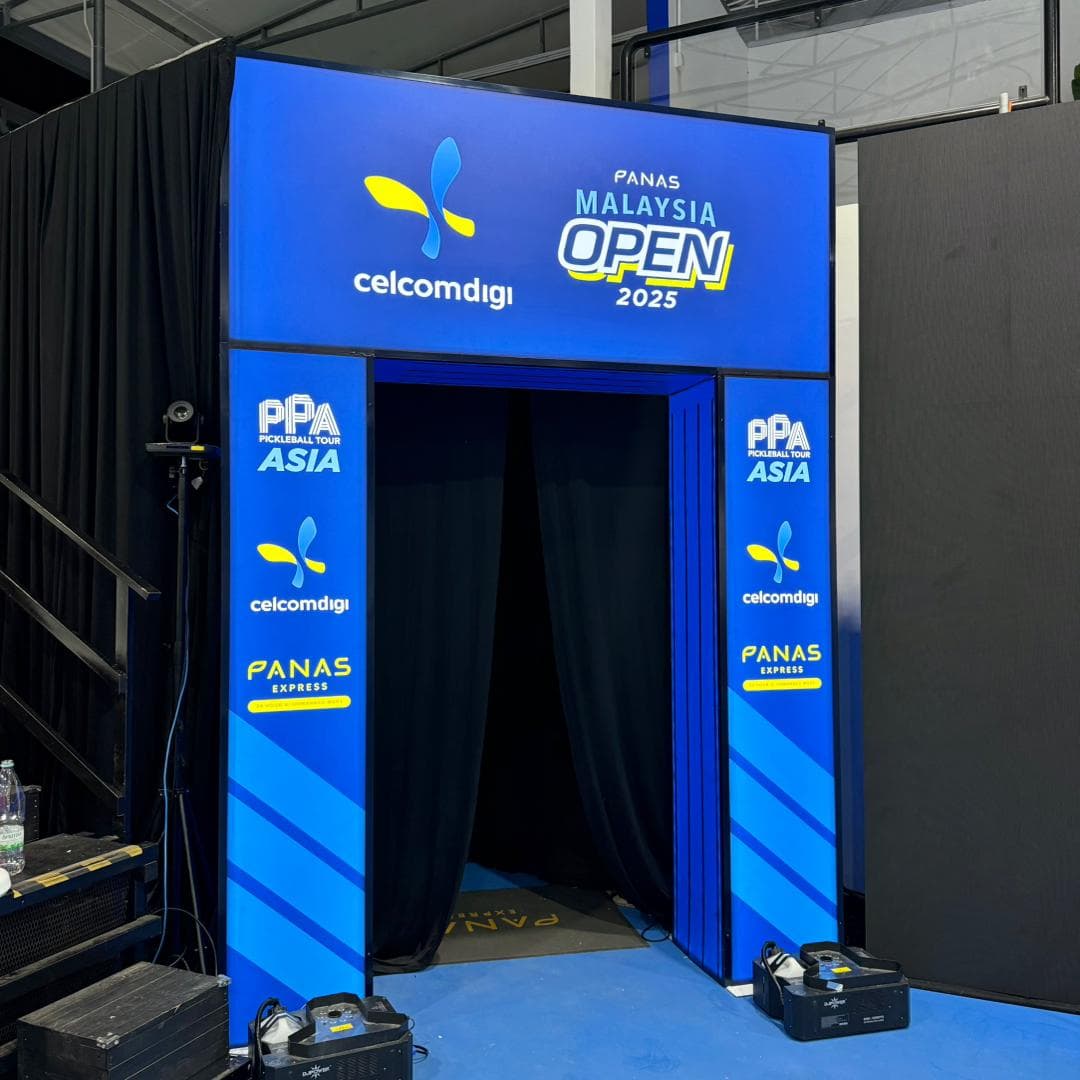 CelcomDigi Panas Metal Arch