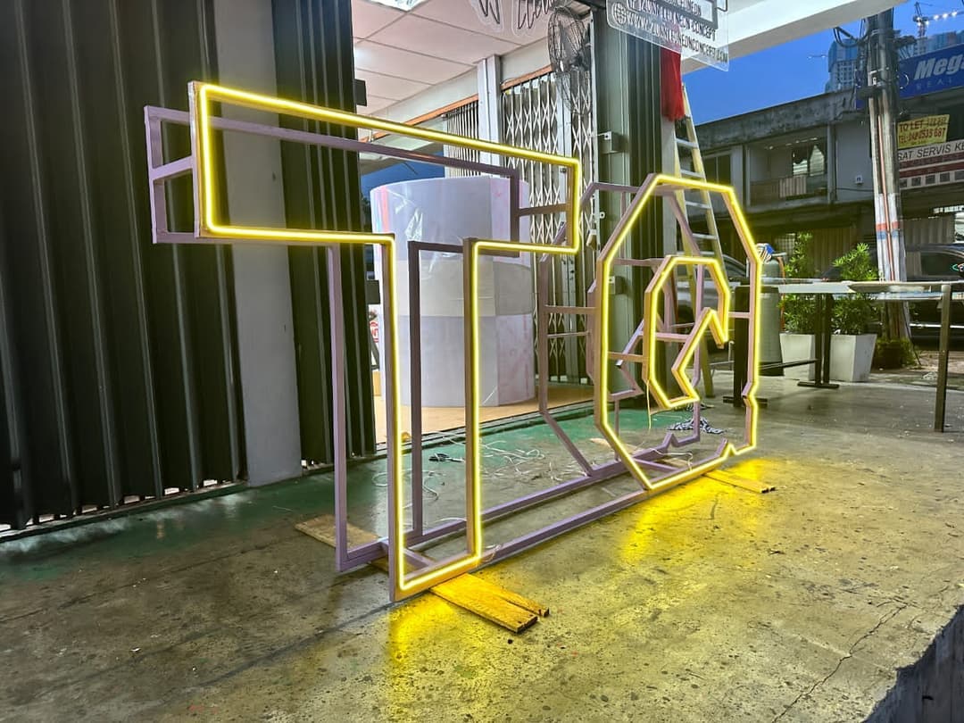 Handcrafted Led Metal Signage design maker in Kaula Lampur Malaysia