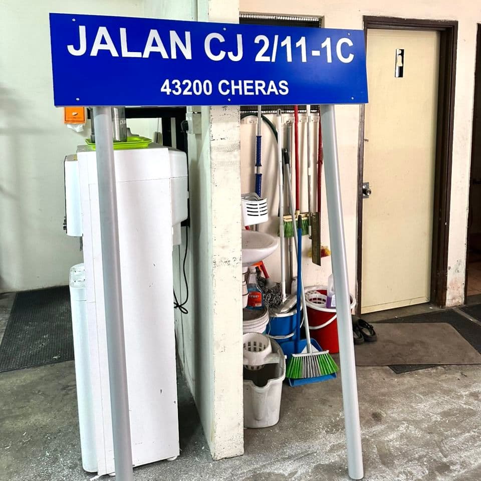 Road Stand Type Sign