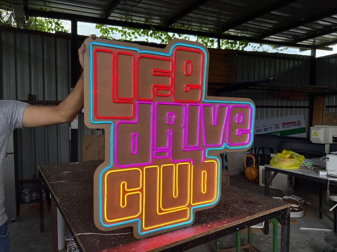 Neon Wordings signs And Name Custom Led Signages in Kaula Lampur Malaysia